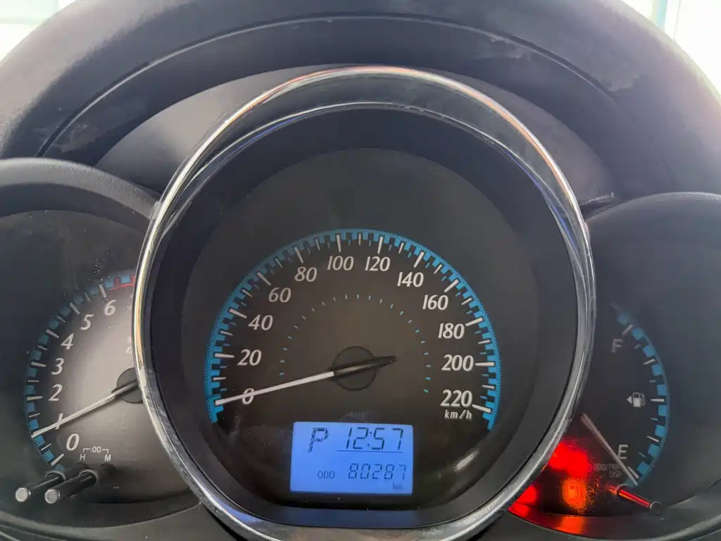 Toyota Yaris L — миниатюра 7