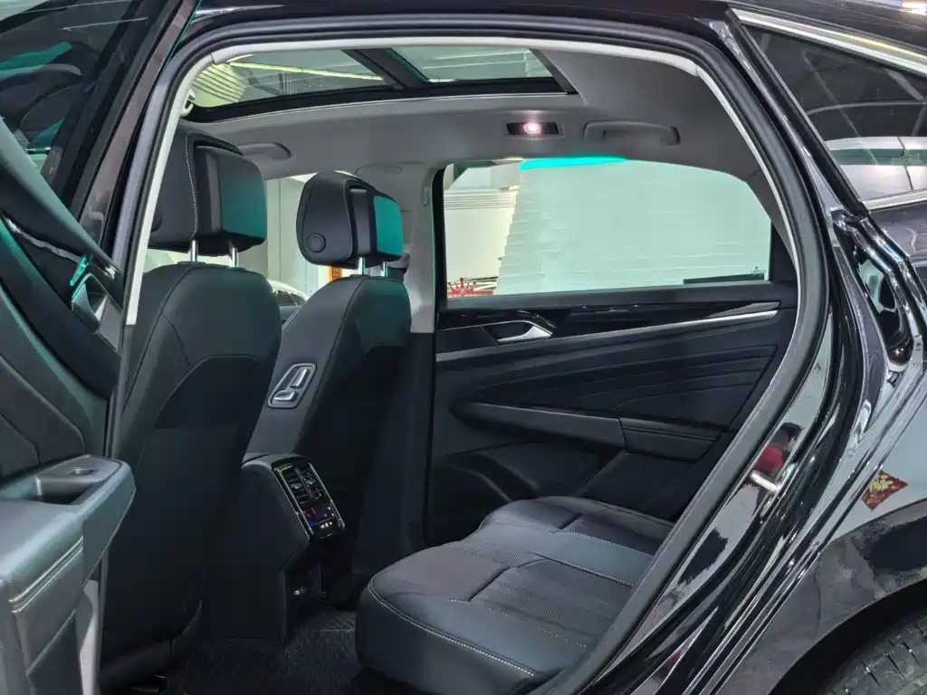 Volkswagen Passat — миниатюра 7