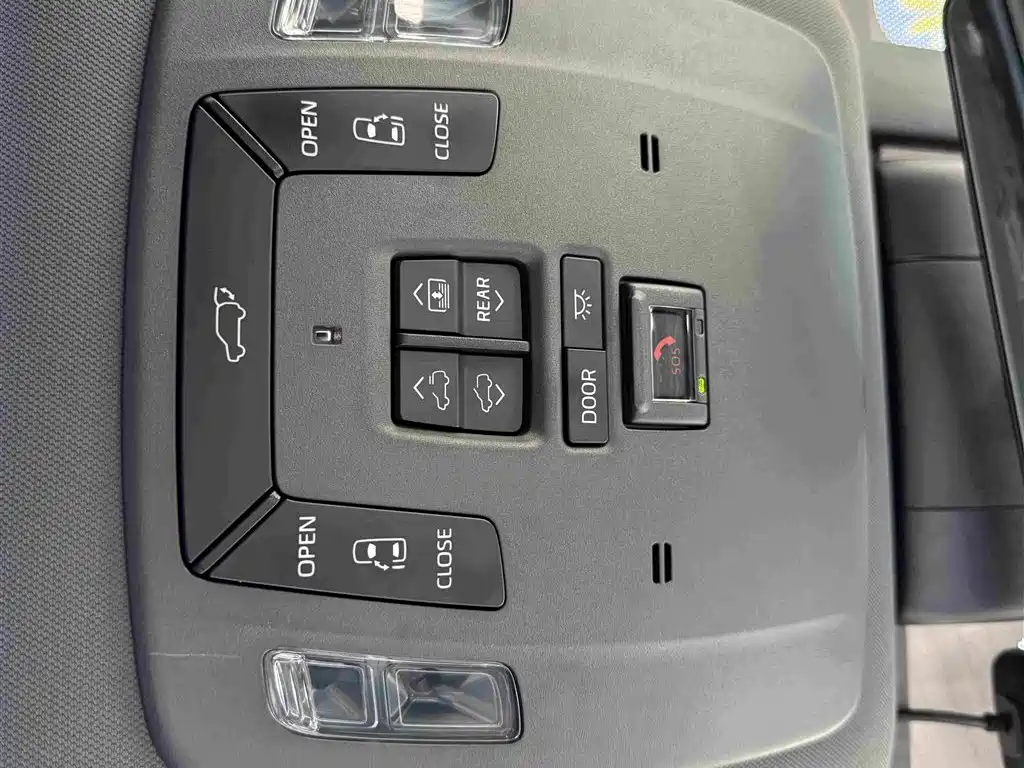 Toyota Sienna — миниатюра 12