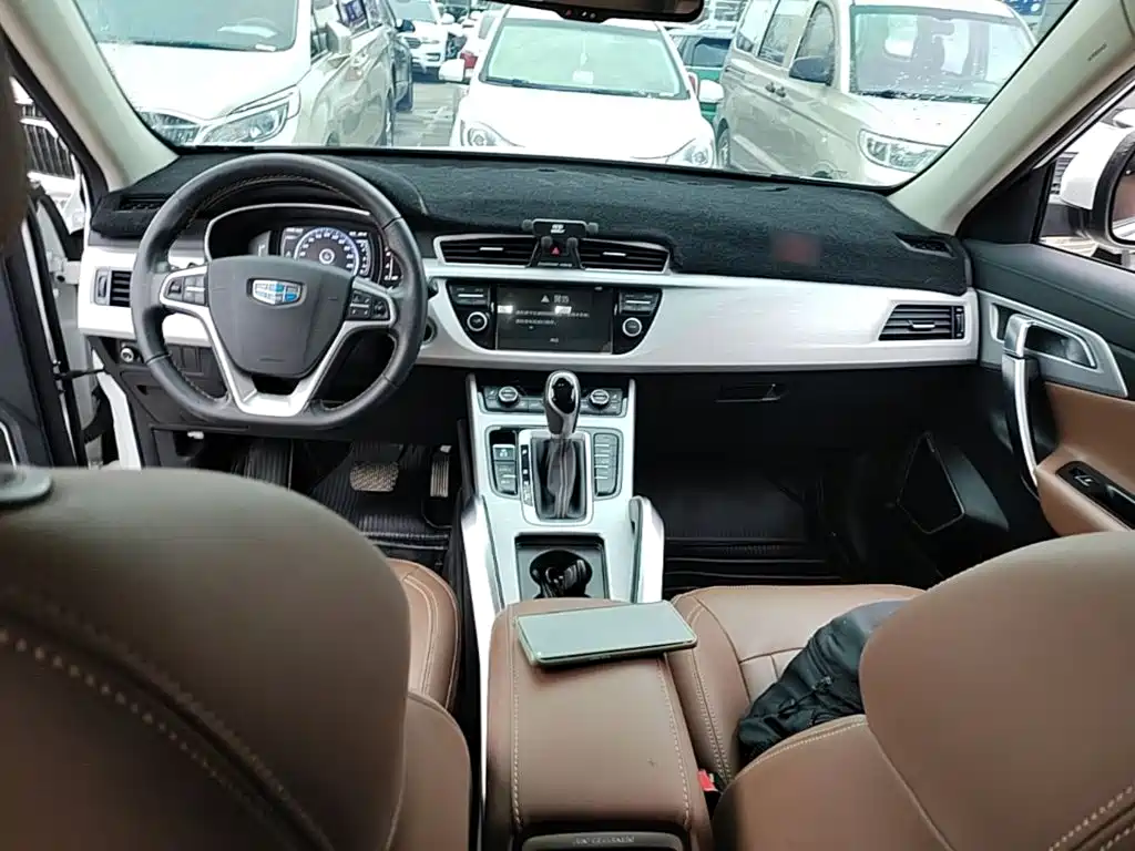 Geely Boyue — миниатюра 10