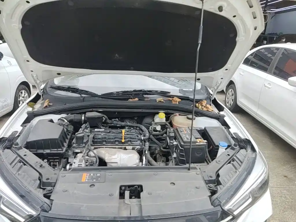 Roewe i5 — миниатюра 20