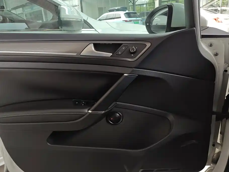 Volkswagen Golf — миниатюра 7