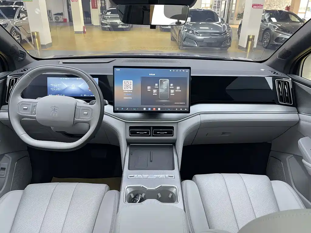 BYD Song Ultra — миниатюра 6