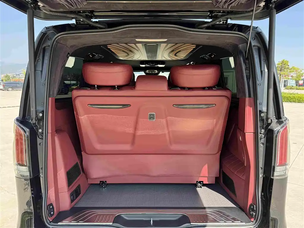 Mercedes-Benz V-Class — миниатюра 25