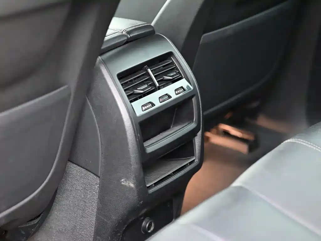 BMW X5 (Import) — миниатюра 13