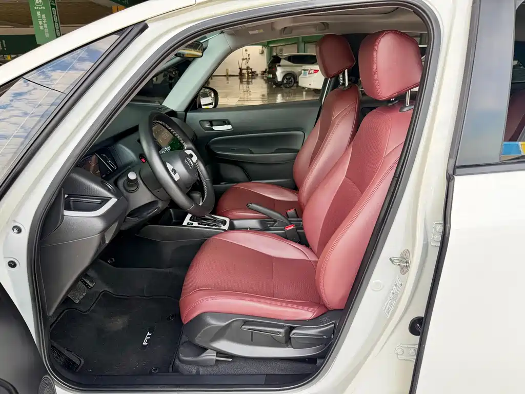 Honda Fit — миниатюра 5