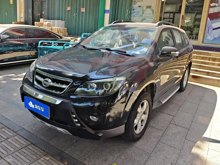 BYD S6