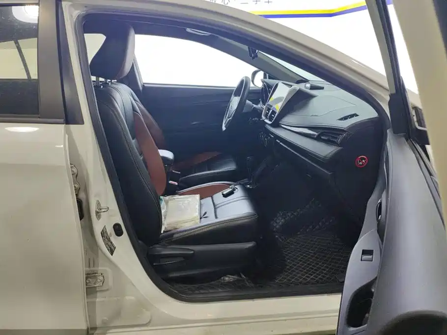 Toyota Vios FS — миниатюра 8