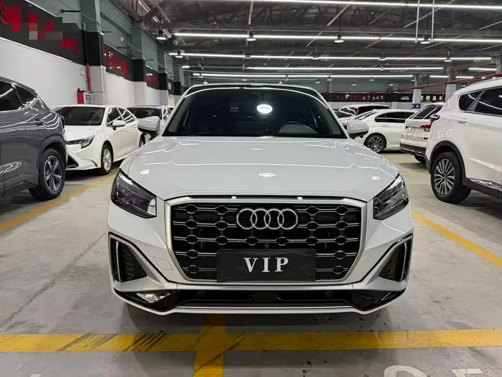 Audi Q2L — миниатюра 2