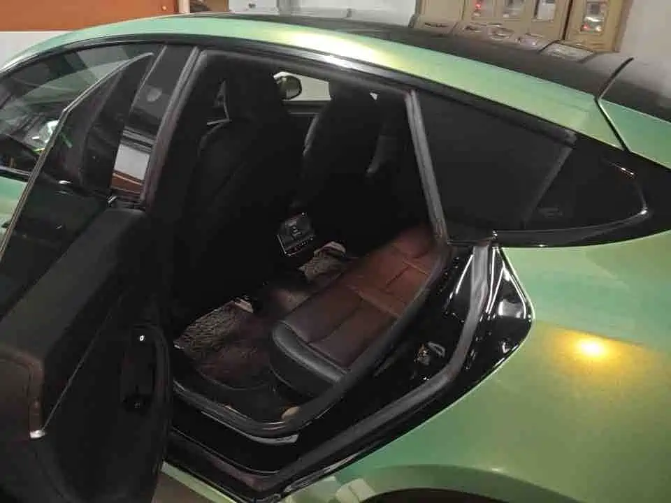 Tesla Model S — миниатюра 6
