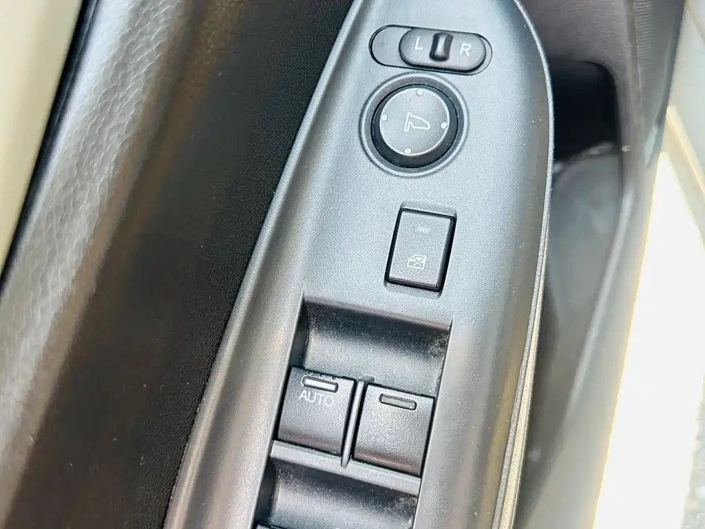 Honda Fit 1.5L LXS CVT Comfort Sunroof Edition, фото 14