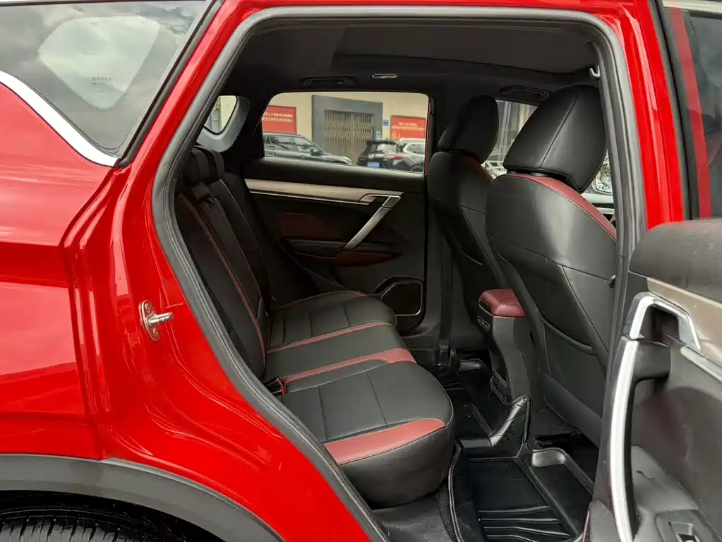 Geely Binyue — миниатюра 11