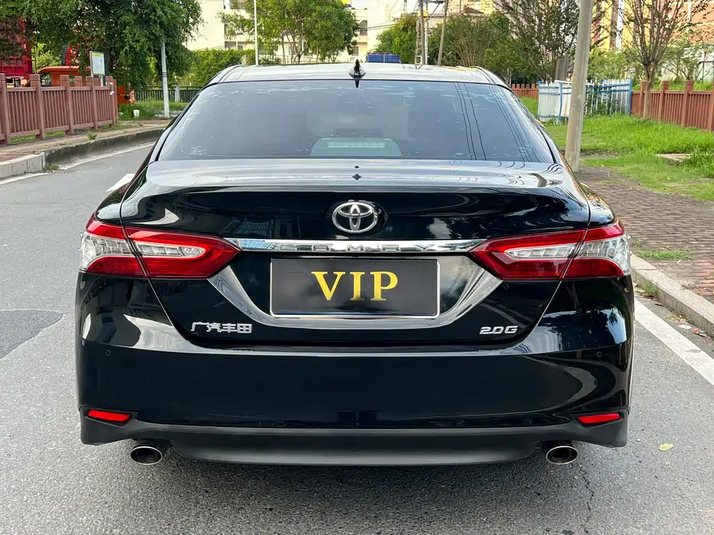 Toyota Camry — миниатюра 10