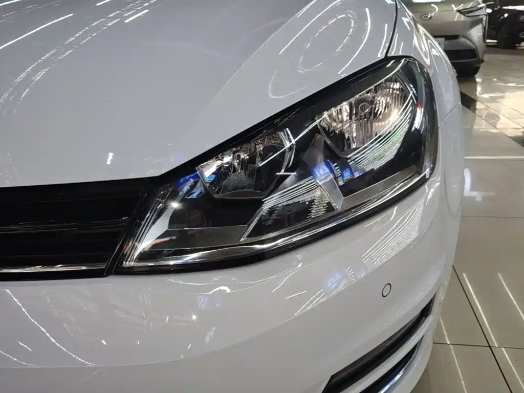 Volkswagen Golf — миниатюра 24