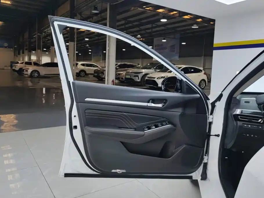 Nissan Teana — миниатюра 7