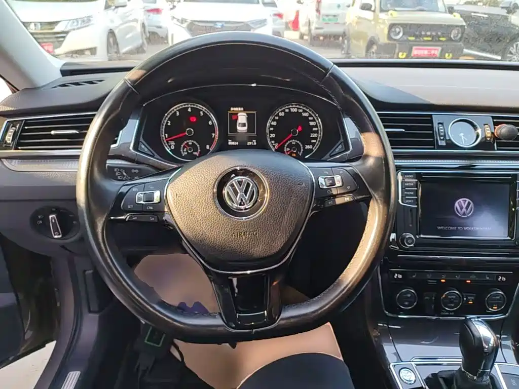 Volkswagen Passat — миниатюра 11