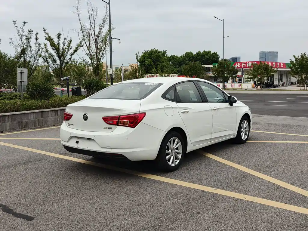 Buick Verano — миниатюра 6