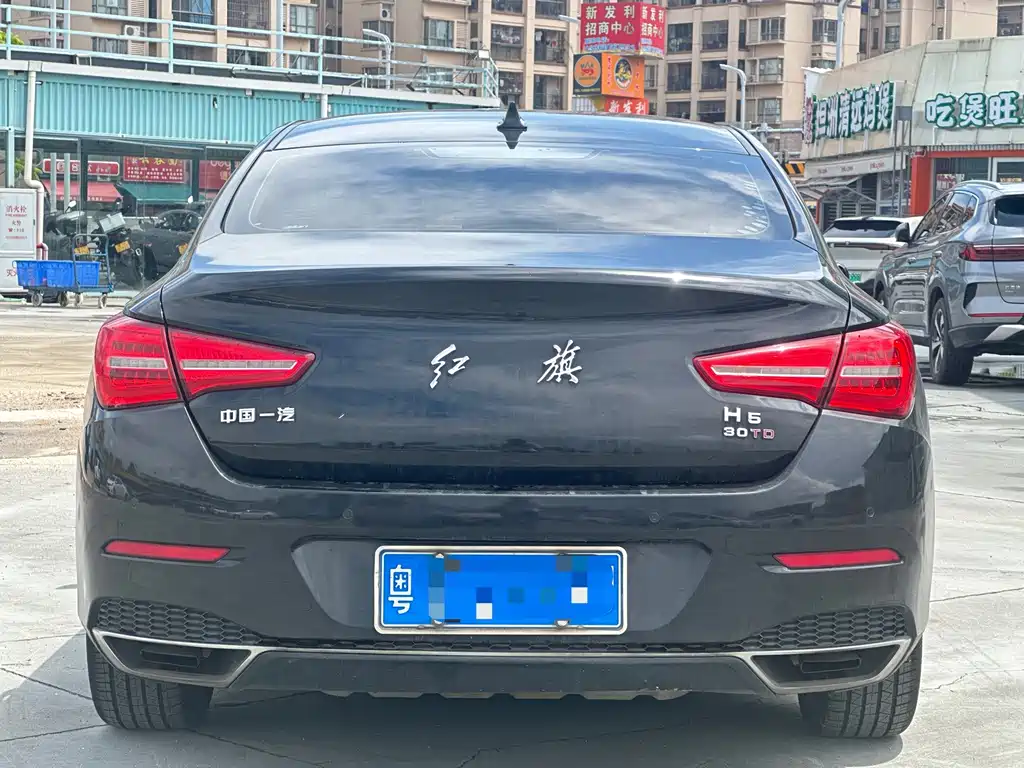 Hongqi Hongqi H5 — миниатюра 6