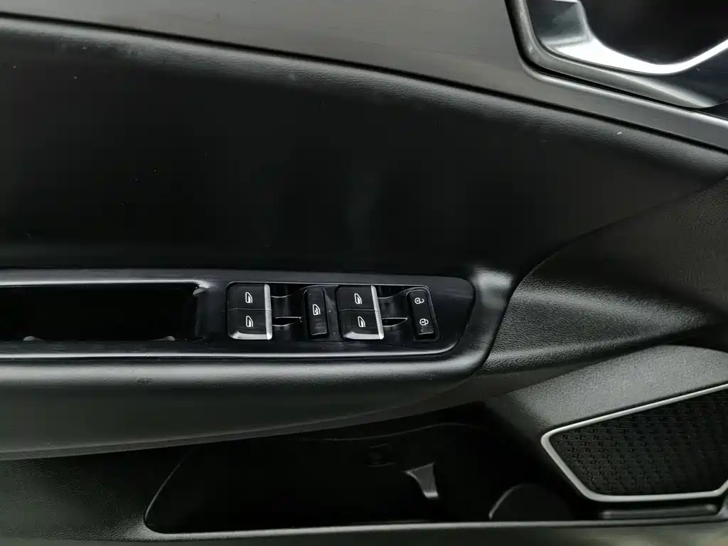 Geely Emgrand GL — миниатюра 9