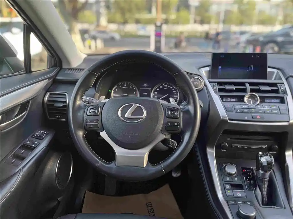 Lexus NX — миниатюра 16
