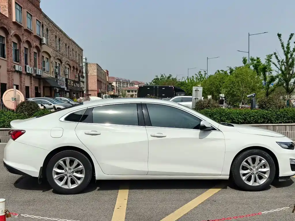 Chevrolet Malibu XL — миниатюра 7