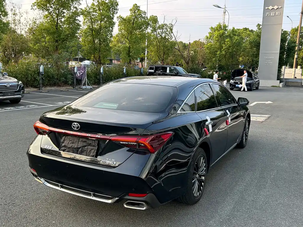 Toyota Avalon — миниатюра 12