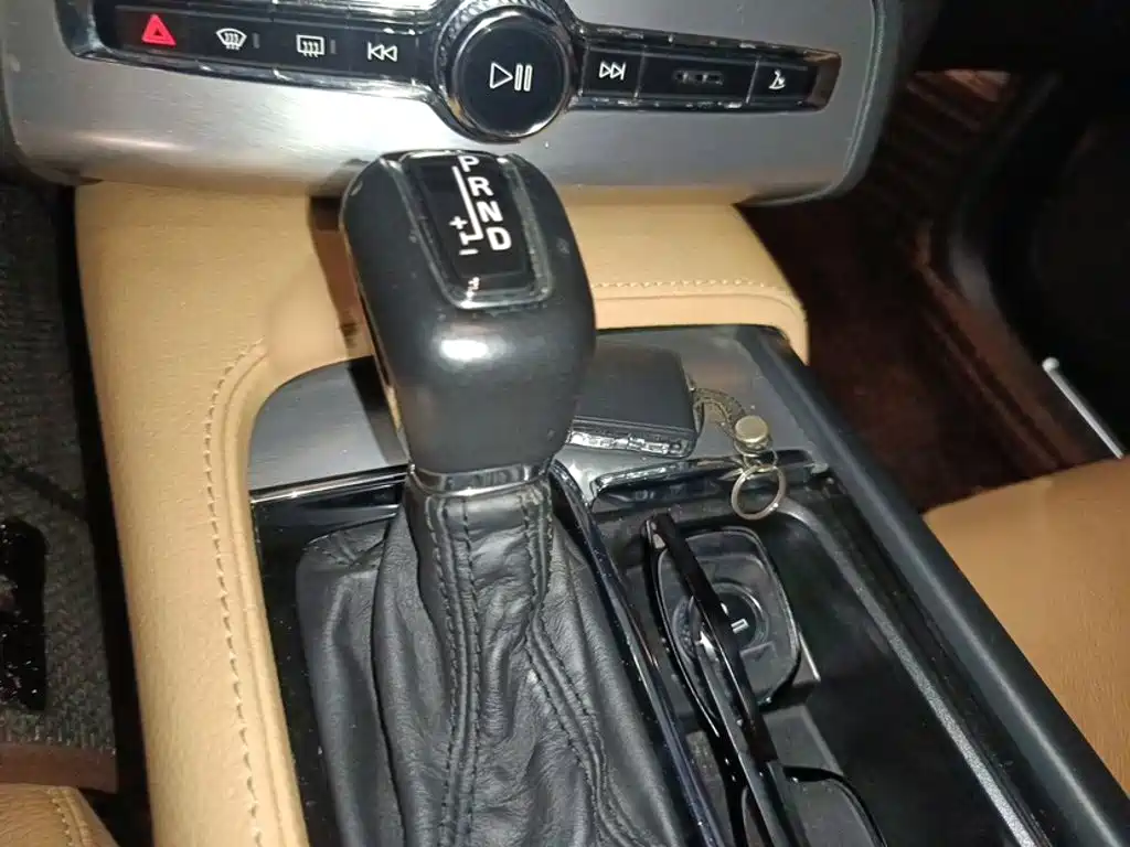 Volvo XC90 — миниатюра 14