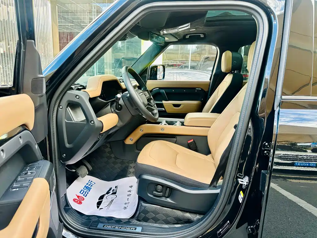 Land Rover Defender — миниатюра 5