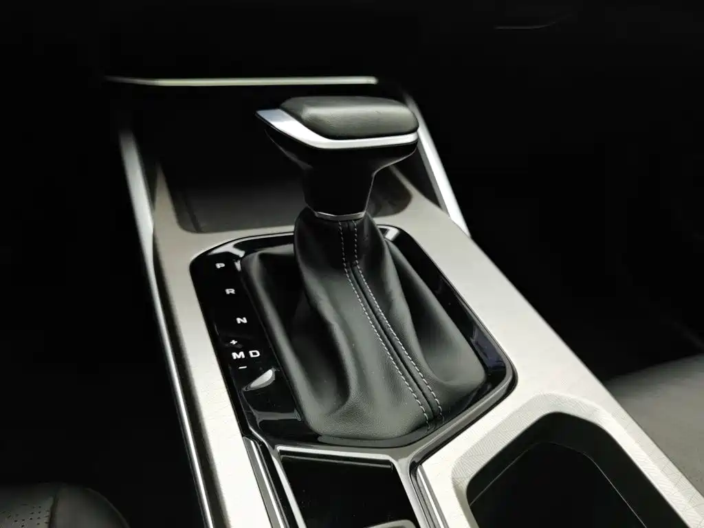 Geely Emgrand — миниатюра 13