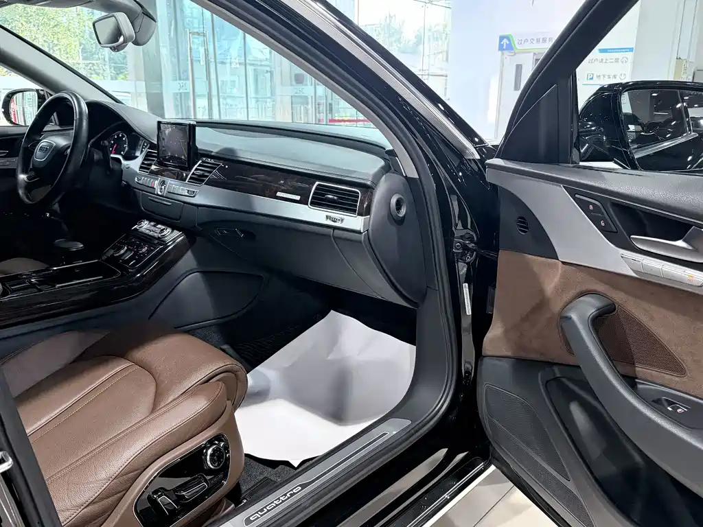 Audi A8 — миниатюра 14