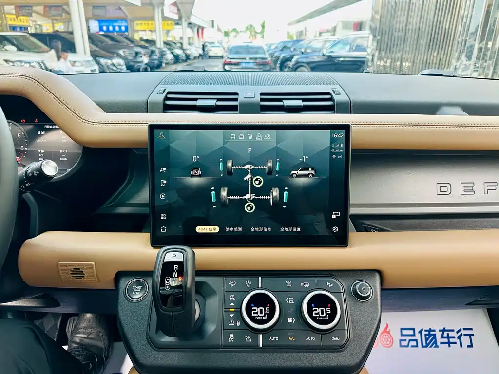 Land Rover Defender — миниатюра 12