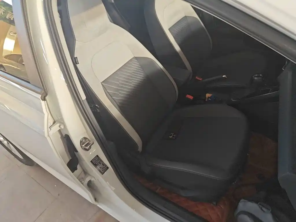 Volkswagen Lavida — миниатюра 25