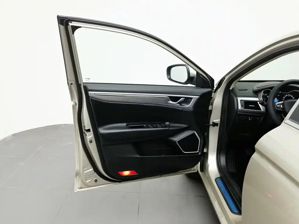 Geely Emgrand GL — миниатюра 8