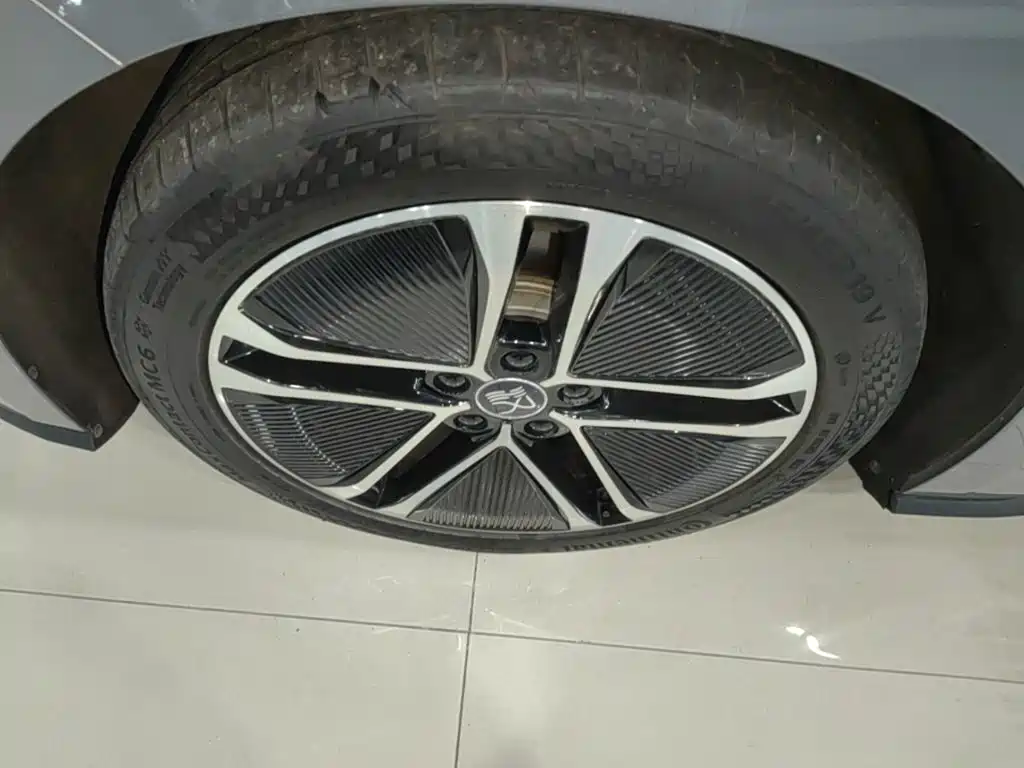 BYD Han — миниатюра 23