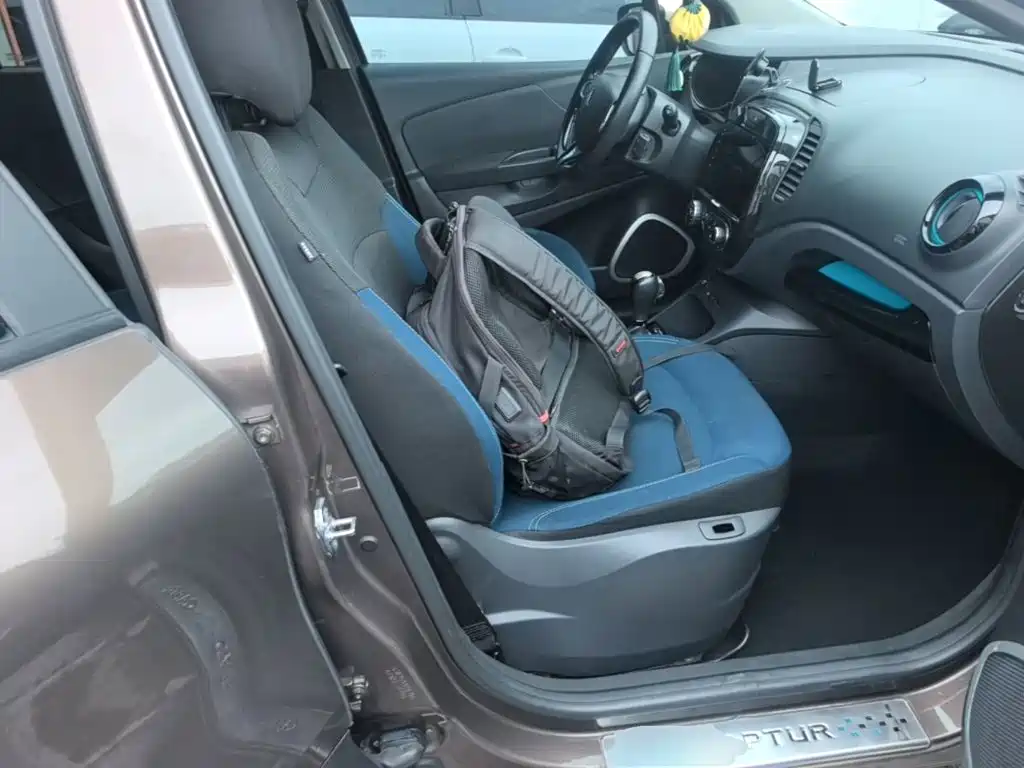 Renault Captur — миниатюра 25