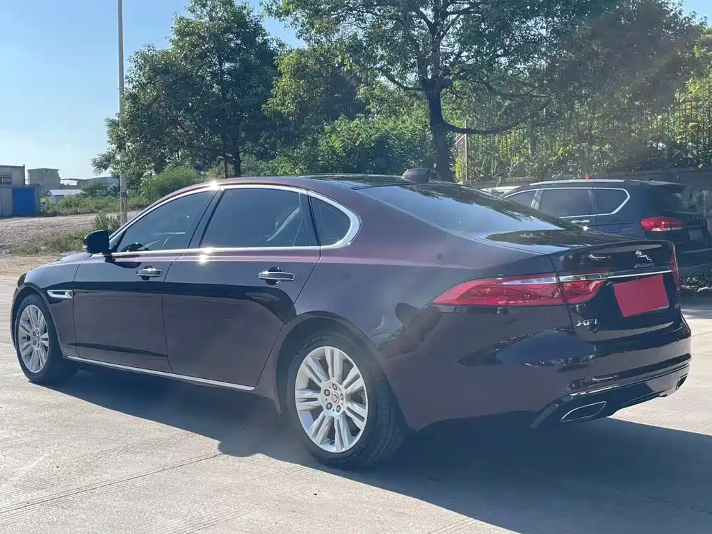 Jaguar XFL XFL 2.0T 250PS Premium Edition, фото 7