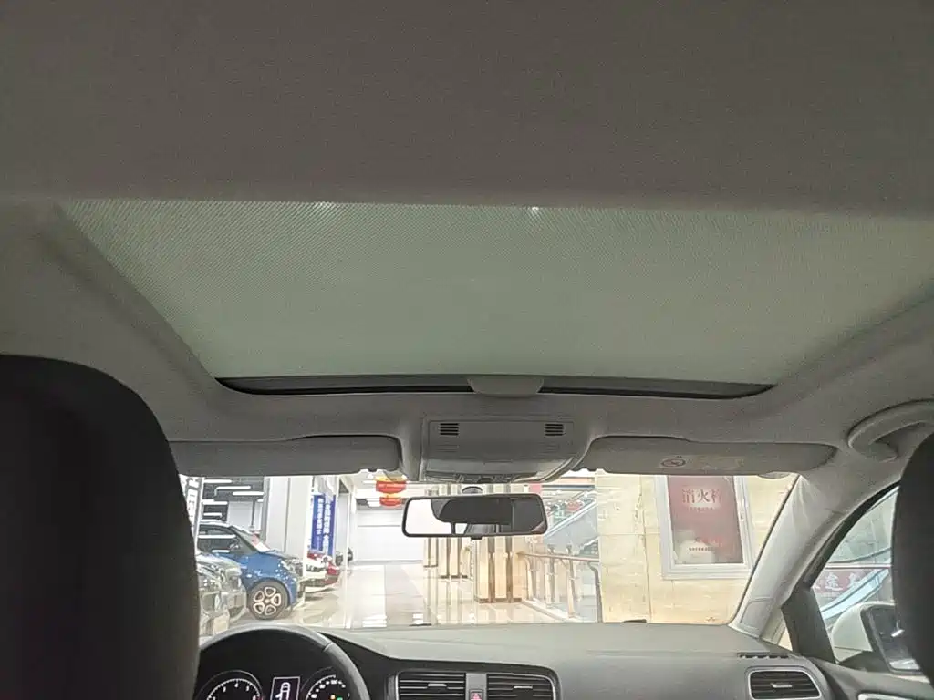 Volkswagen Golf — миниатюра 18