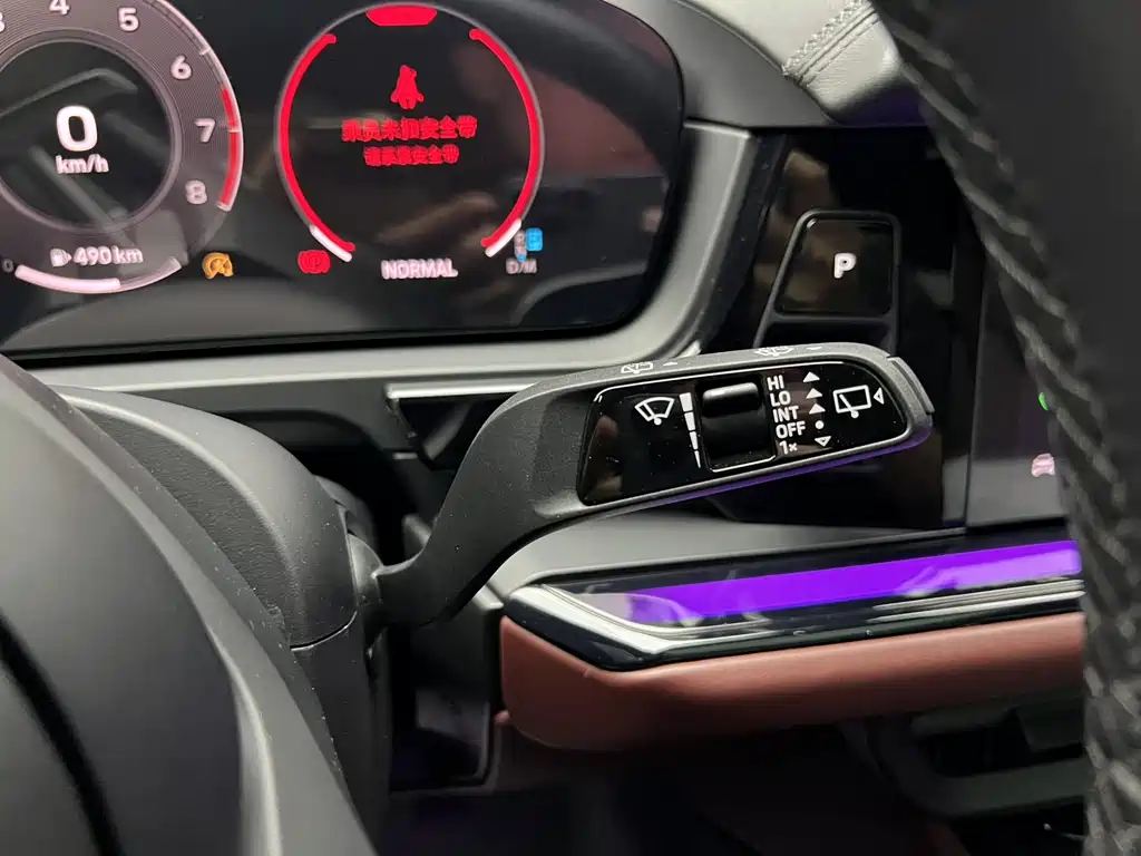 Porsche Cayenne — миниатюра 10