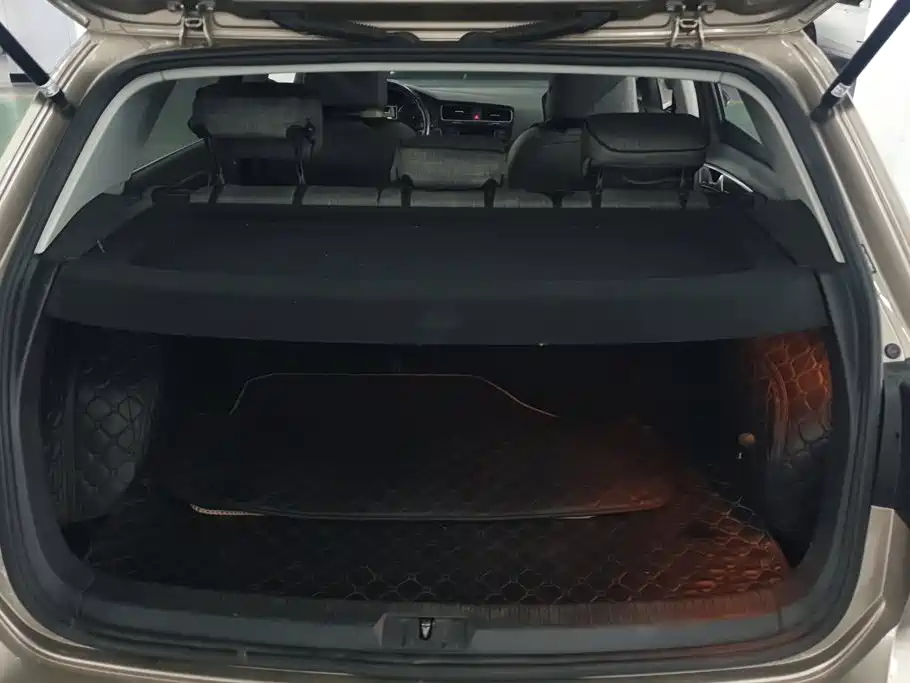 Volkswagen Golf — миниатюра 4