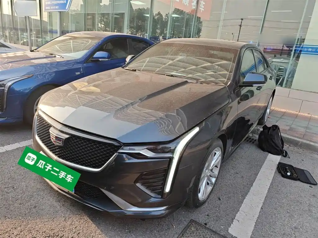 Cadillac CT4 2022
