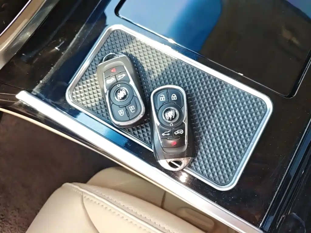 Buick GL8 — миниатюра 9