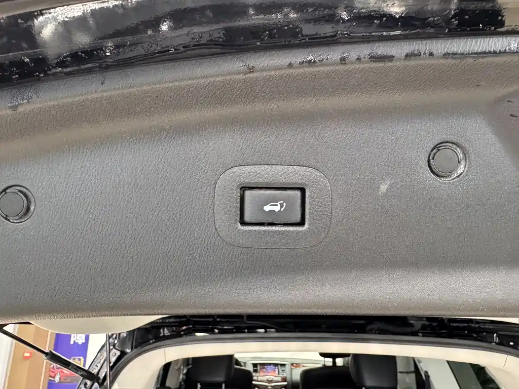 Infiniti QX80 - фото 23