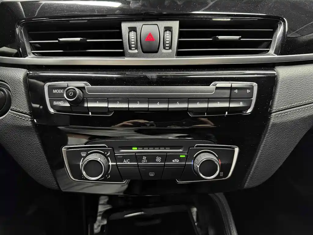 BMW X2 (Import) — миниатюра 14