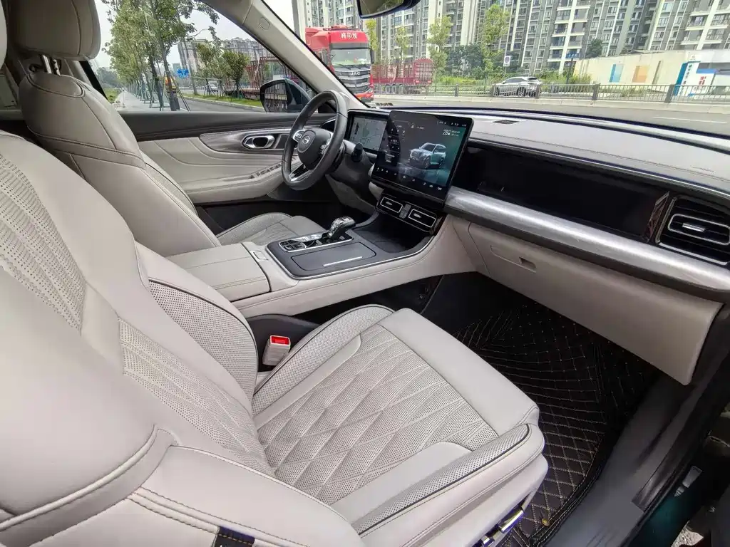GAC Motor Trumpchi GS8 — миниатюра 9