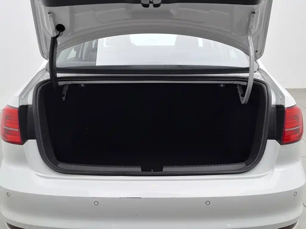 Volkswagen Sagitar — миниатюра 16