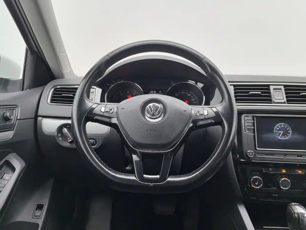 Volkswagen Sagitar — миниатюра 11