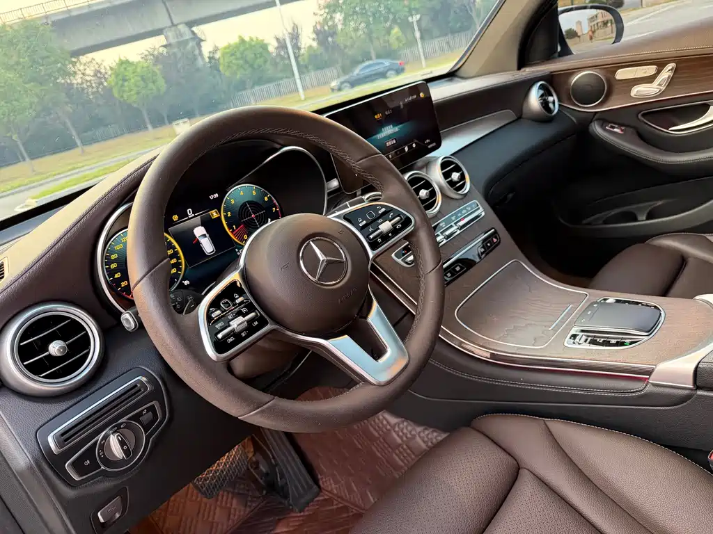 Mercedes-Benz GLC — миниатюра 6
