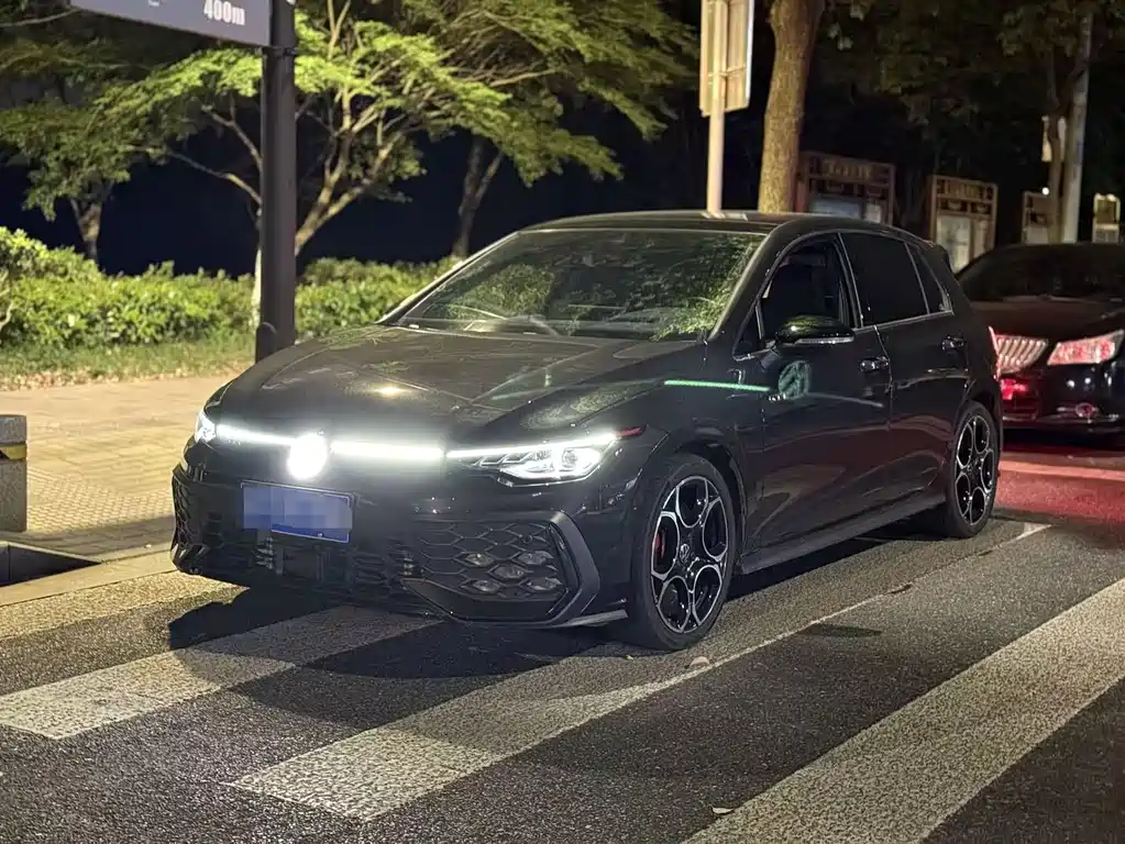 Volkswagen Golf GTI 2025