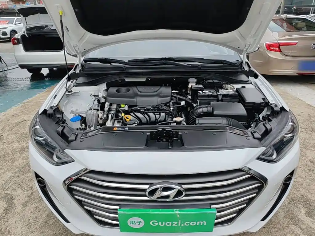 Hyundai Elantra — миниатюра 20