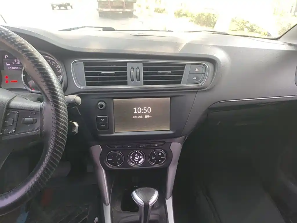 Citroen C3-XR — миниатюра 13